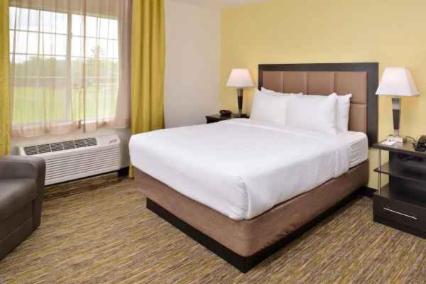 Candlewood By Ihg Beaumont