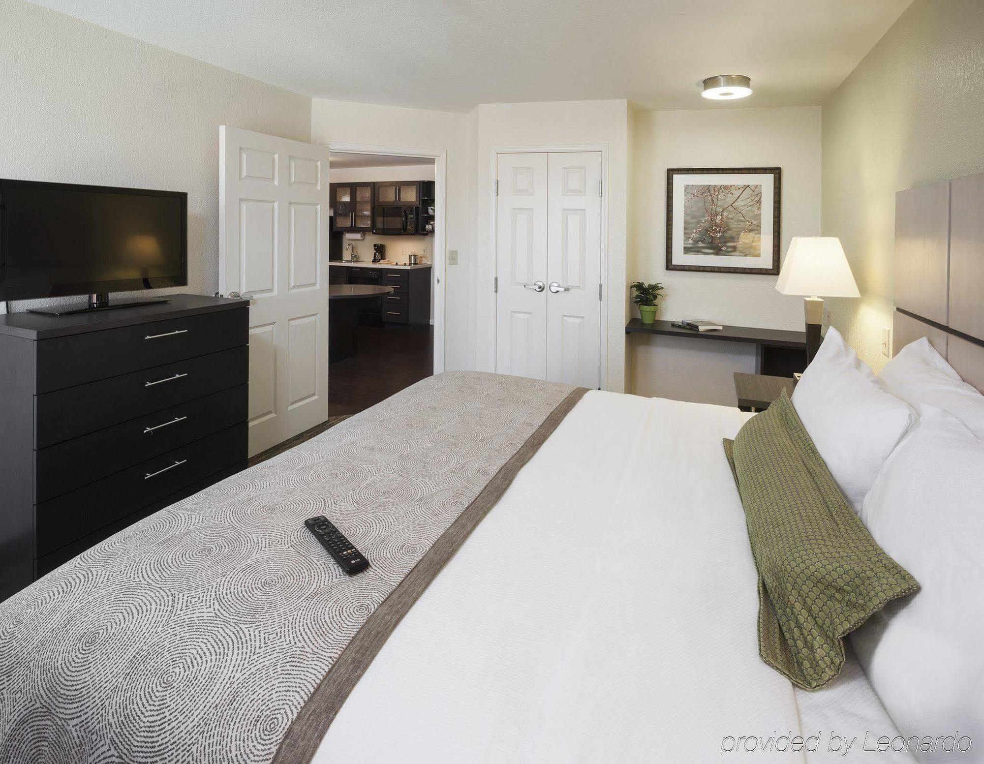 Candlewood By Ihg Hotel 2*