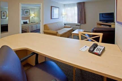 Candlewood By Ihg Hotel 2*